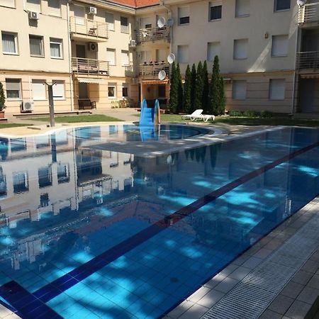 Sportapartman Hajduszoboszlo Bagian luar foto