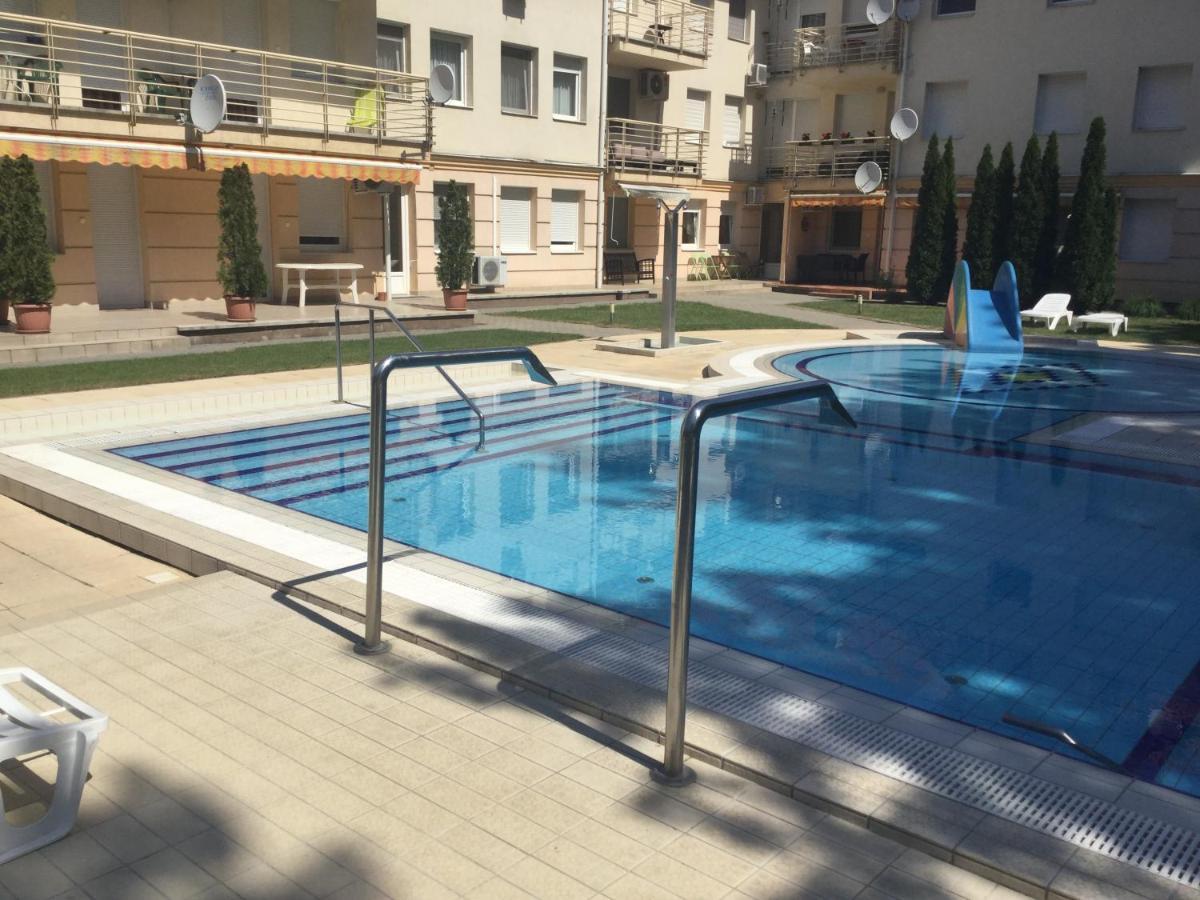 Sportapartman Hajduszoboszlo Bagian luar foto