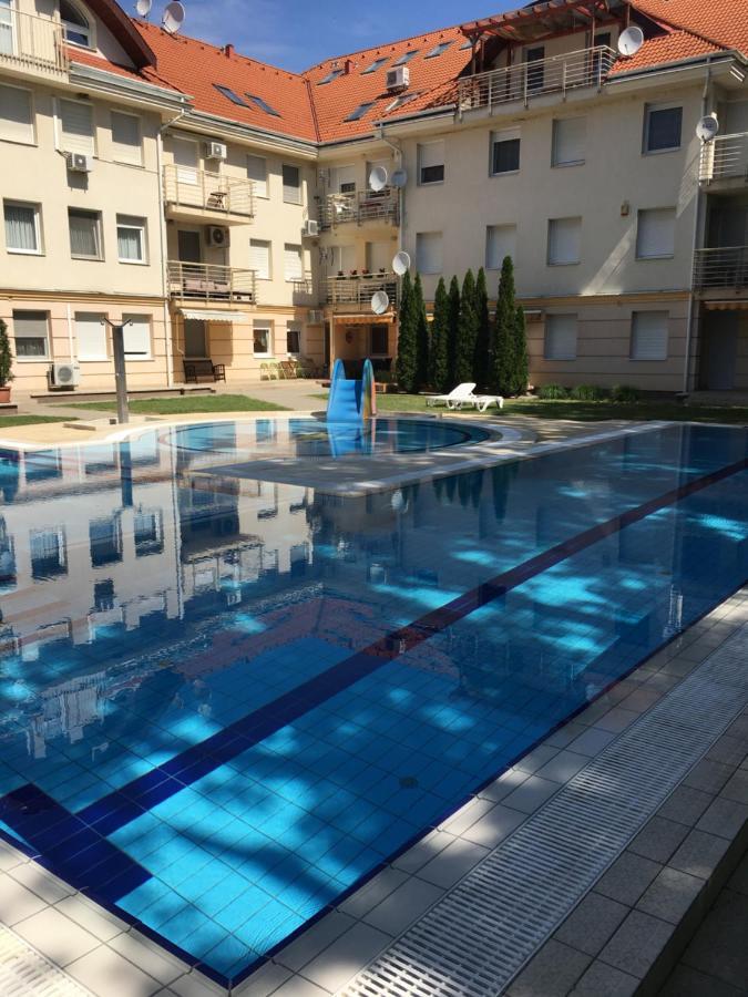 Sportapartman Hajduszoboszlo Bagian luar foto